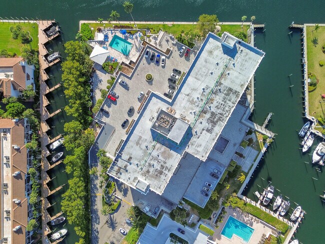 Building Photo - 4750 S Ocean Blvd