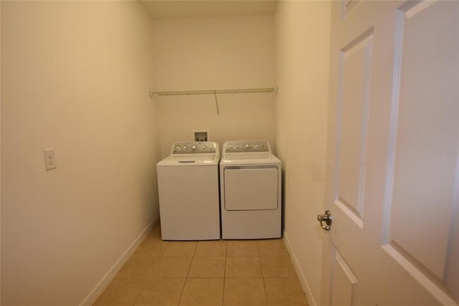Building Photo - 1333 Merion Dr