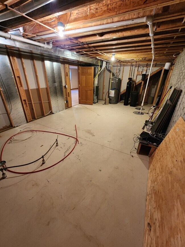 Building Photo - 4021 Sandalwood Drive