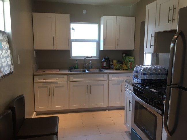 Building Photo - 2905 Reservoir St