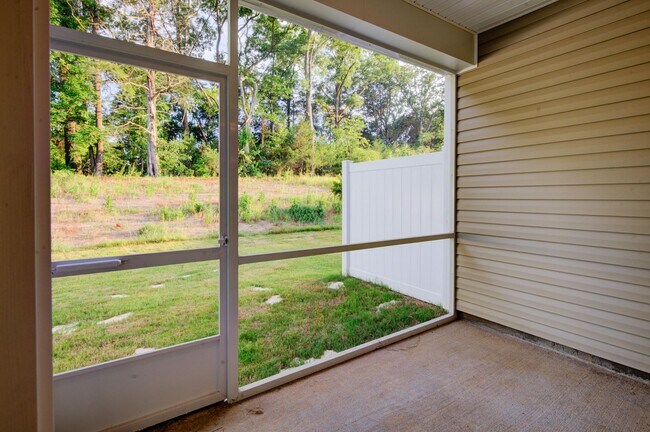 Building Photo - 14061 Castle Nook Dr