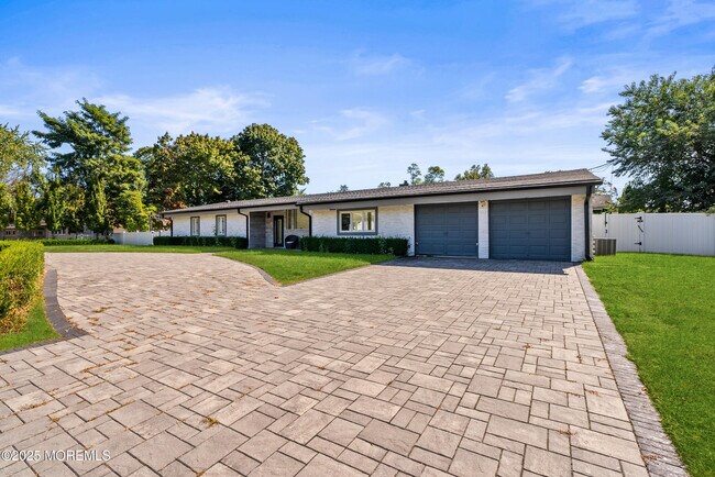 Building Photo - 512 Deal Rd