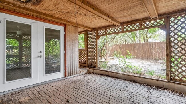 Building Photo - 7634 Fox Hollow Dr