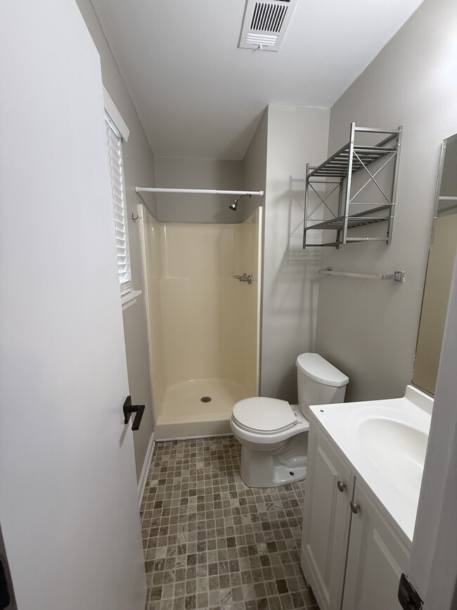 Building Photo - 109 Mauldon Ct