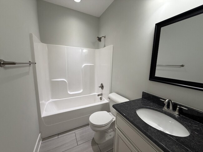 Building Photo - 1124 Watercress Ct