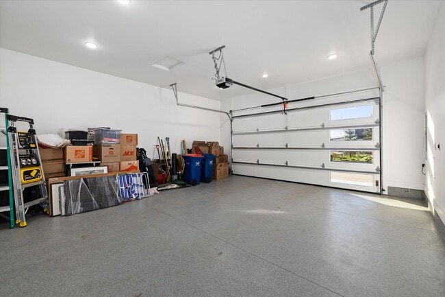 Building Photo - Waterfront End-Unit | 3 Bed | 3 Bath | 2,189 Sq. Ft. | Gated Community | Luxury Lake Living