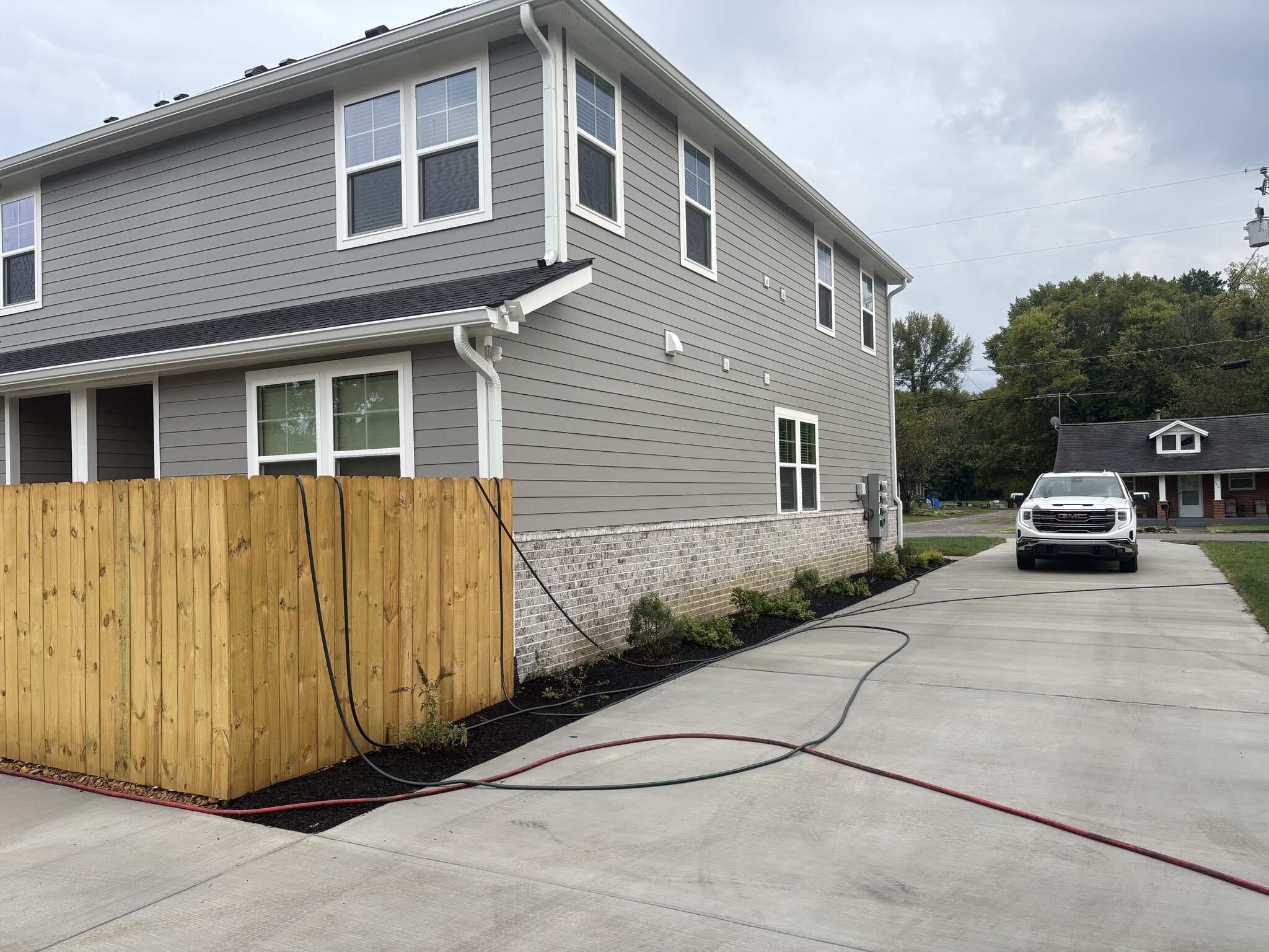 Building Photo - 439 Hobbs Ave