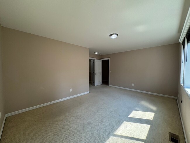 Building Photo - 4467 Castlerock Dr