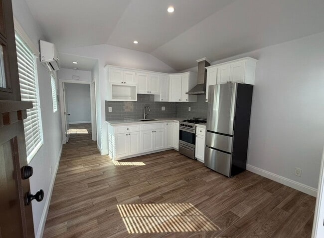Building Photo - 6116 Strickland Ave