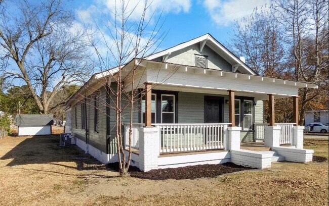 Building Photo - 1417 Cokey Rd