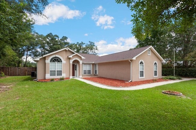 Building Photo - 121 Duncan Dr