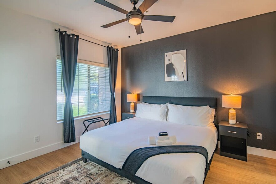 Building Photo - 7900 E Princess Dr