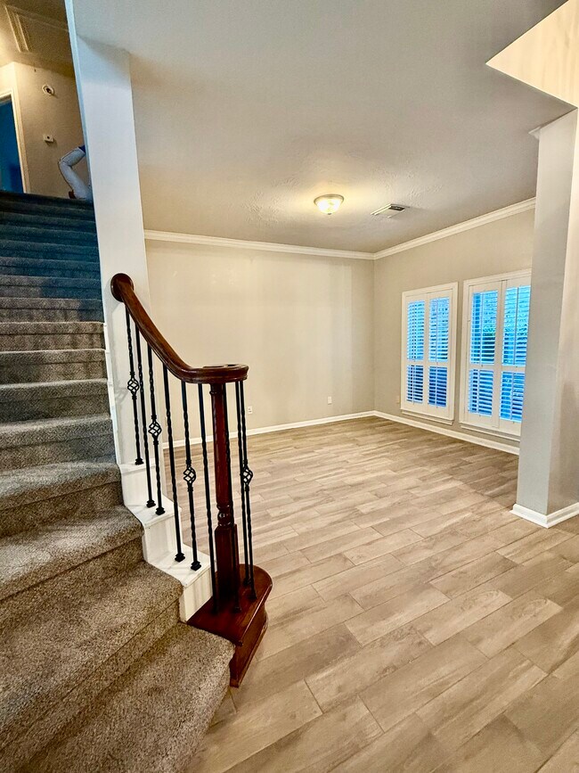Building Photo - 14131 Sandhill Crane Dr