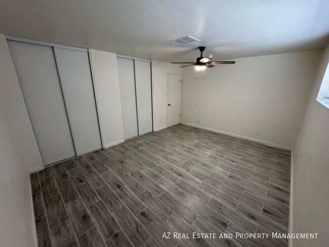 Building Photo - 1005 E Turney Ave