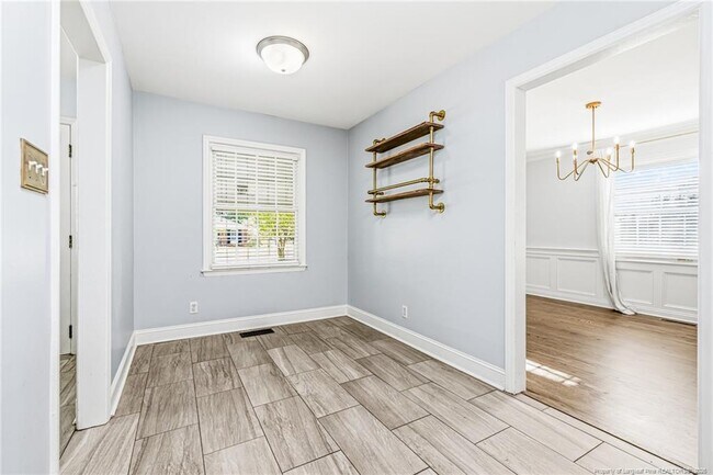 Building Photo - 325 Northview Dr