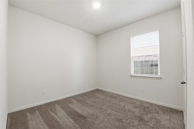 Building Photo - 11023 Hillside Creek Dr