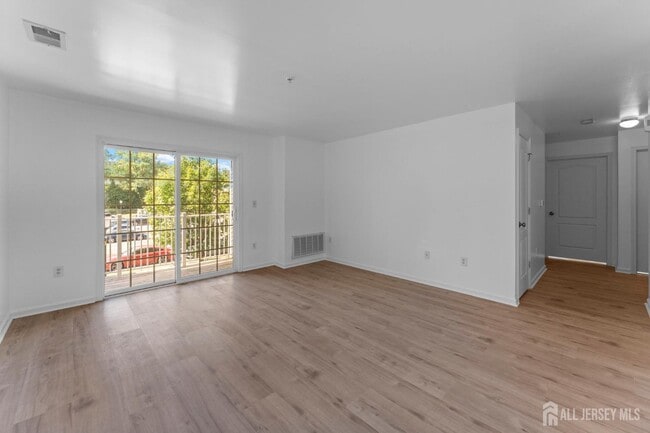 Building Photo - 1025 Dogwood Ct