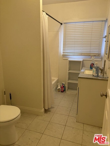 Building Photo - 1956 W 73rd St