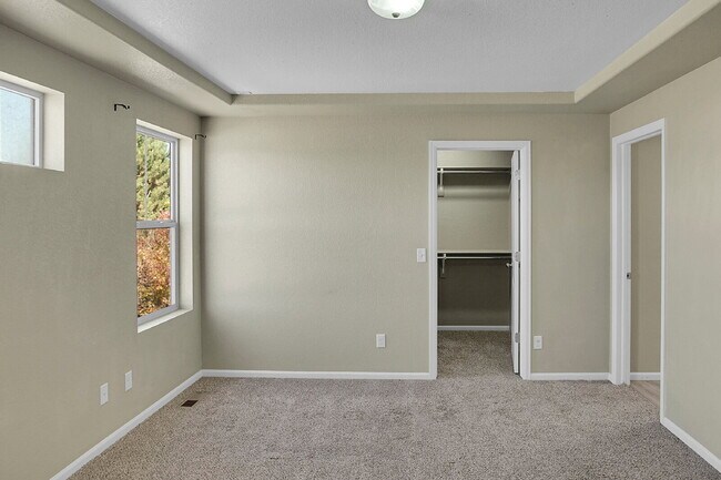 Building Photo - $2,700 - 4 Bed, 3.5 Bath Home in CO Spring...