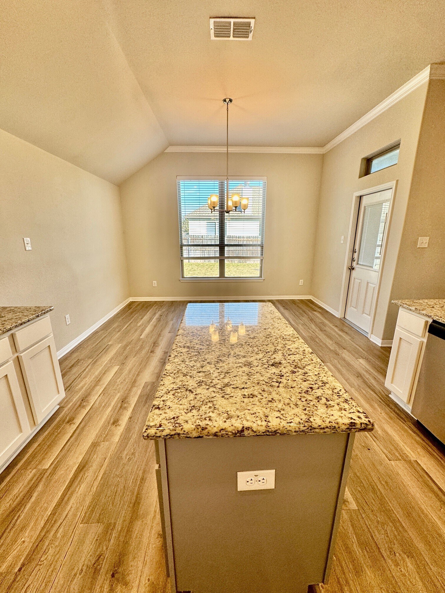 Building Photo - 7308 Rosado Dr