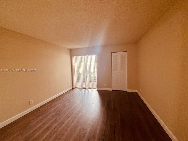 Building Photo - 7630 Westwood Dr