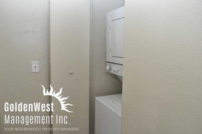 Building Photo - Great 2Bdm 2Ba Condo in Tropicana Villas