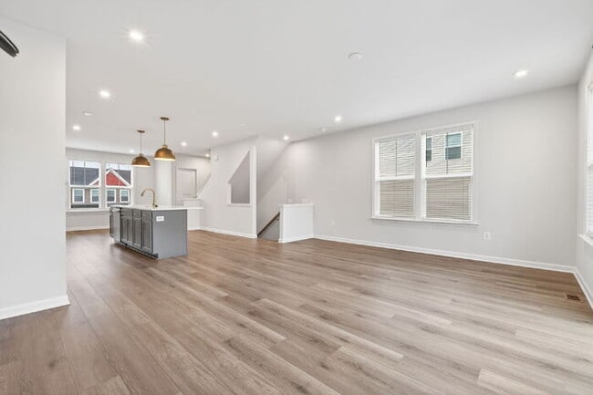 Building Photo - Spacious 3 Bedroom Townhome in Glen Allen - $2,650/mo