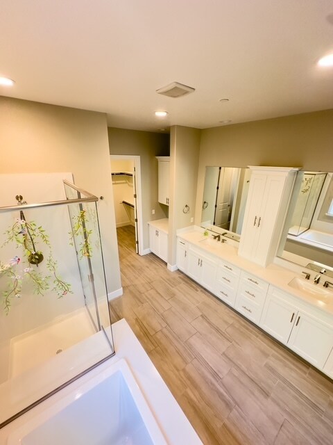 Building Photo - Lodi 3 Bedroom plus Office or Study 3 Bathroom Solar Power Home