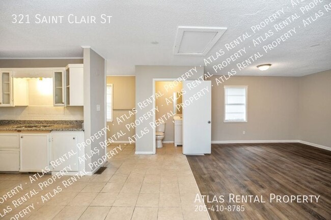 Building Photo - 321 St Clair St