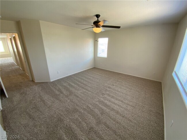 Building Photo - 2392 Predera Ave