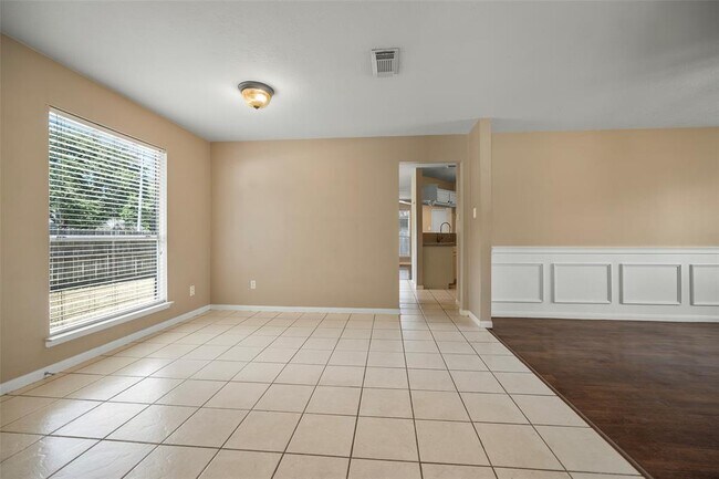 Building Photo - 18103 Gravenhurst Ln
