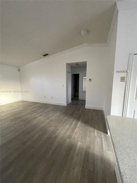 Building Photo - 3375 W 76th St