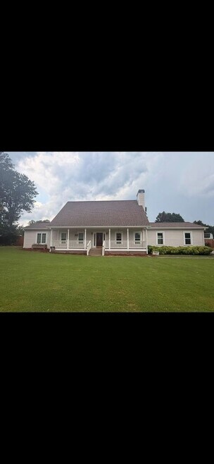 Building Photo - 304 Heatherwood Dr