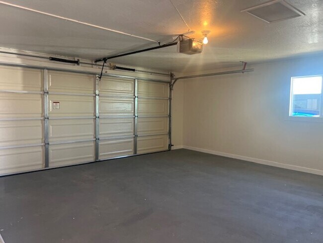 Building Photo - Sun Lakes long term Rental