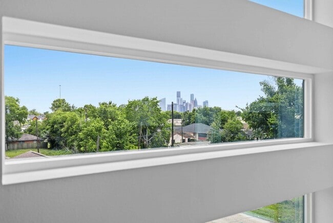 Building Photo - 3103 Lelia St