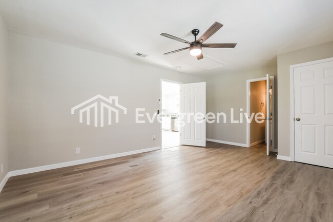 Building Photo - 4058 Spoonbill Ave