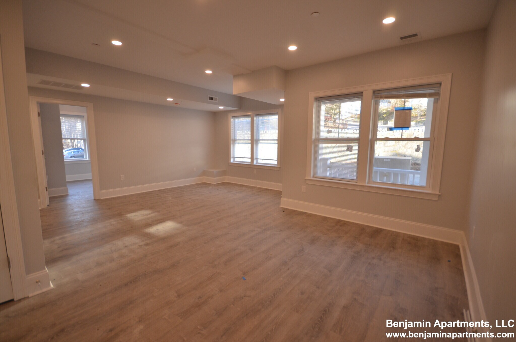 Building Photo - 120 Kenrick St