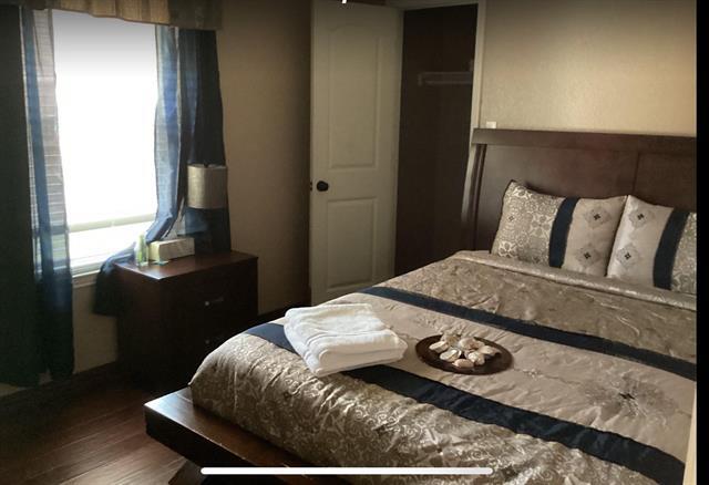 Building Photo - 1020 Union Dr