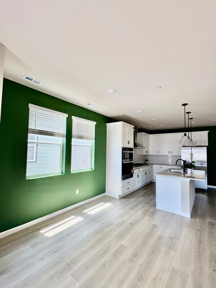 Building Photo - 978 Nettle Ln