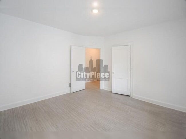 Building Photo - 3261 Carrollton Ave