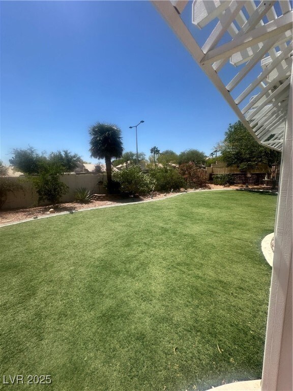Building Photo - 9709 Blue Bell Dr