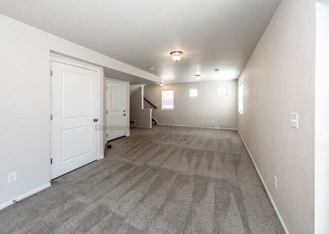 Building Photo - Beautiful 3 Bedroom Carriage House in Bann...