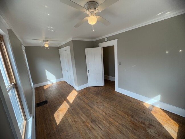 Building Photo - 4 bedroom home in the East Village of Dave...