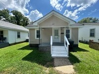 Building Photo - Cozy Two bedroom Home-Newly Renovated