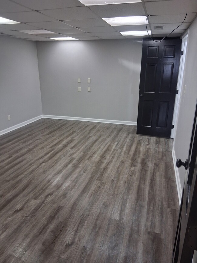 Building Photo - 4 N Anderson St