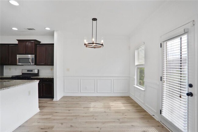 Building Photo - 2528 Morgan Chase Dr