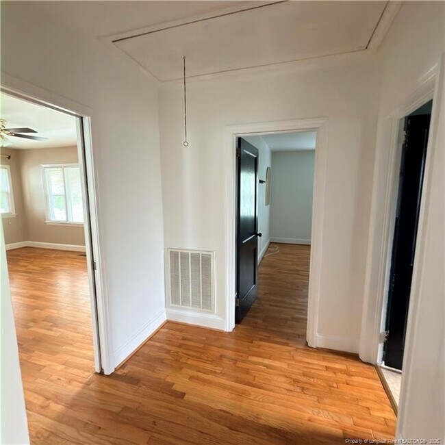 Building Photo - 813 McPherson Ave