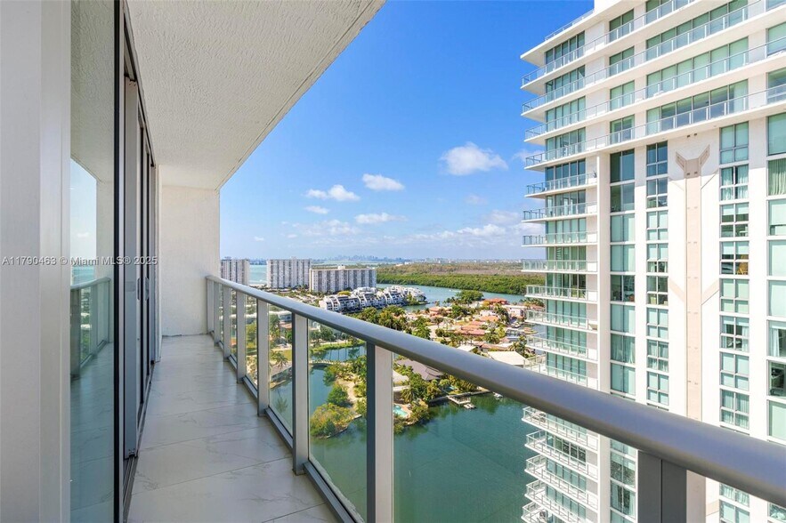 Building Photo - 300 Sunny Isles Blvd