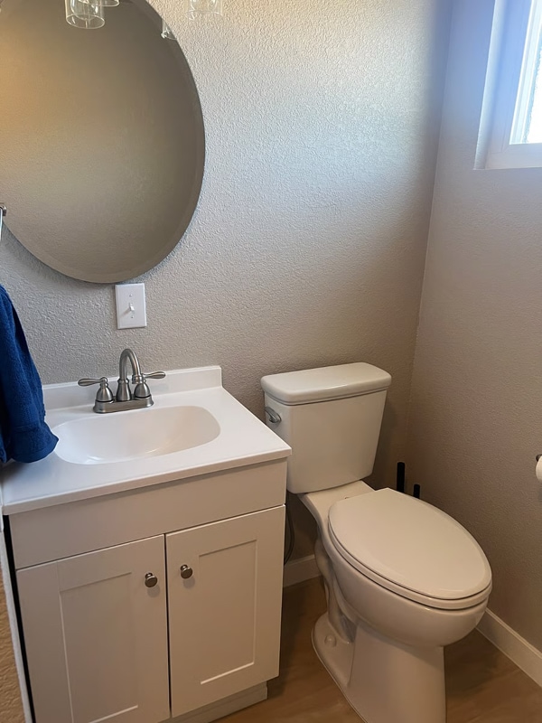 Building Photo - 1675 Emerald Pl