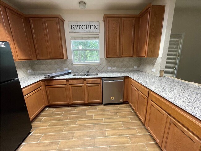 Building Photo - 1700 Kemah Dr